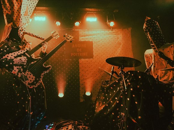 Le duo saguenéen Angine de Poitrine sacré 