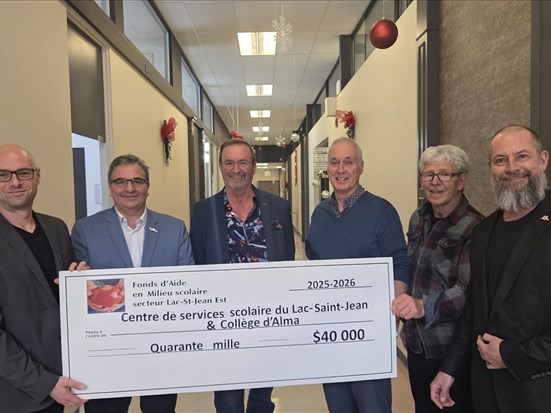 Un don historique pour venir en aide aux étudiants et aux élèves