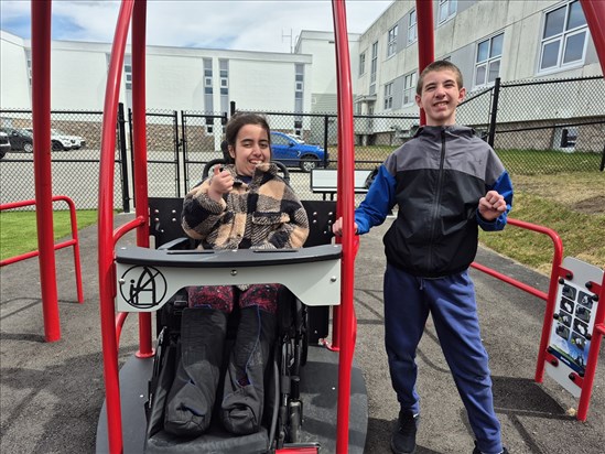 Une nouvelle cour inaugurée pour les élèves avec des besoins particuliers