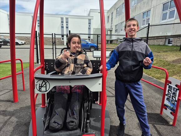 Une nouvelle cour inaugurée pour les élèves avec des besoins particuliers