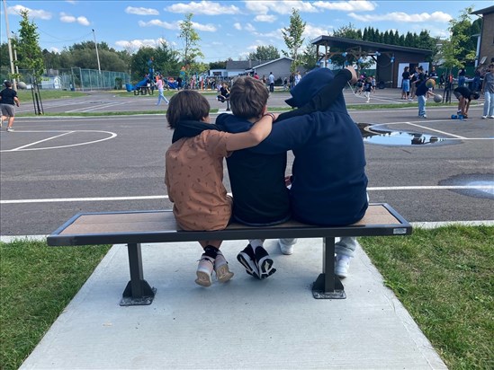 Une cour d'école digne de ce nom pour le bénéfice des élèves