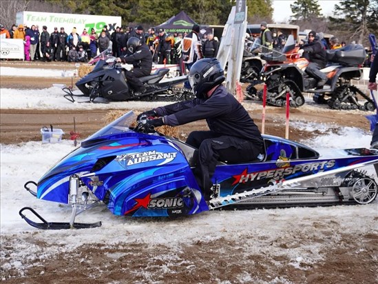 Le Festival de la gourgane organise une course d’accélération de motoneige