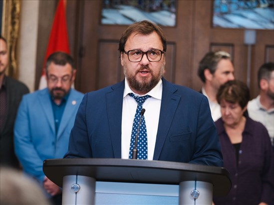Mario Simard salue une entente entre Port Saguenay et Mont Royal Resources