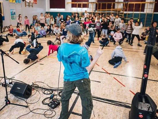 Des artistes à la rencontre des élèves du Saguenay-Lac-Saint-Jean