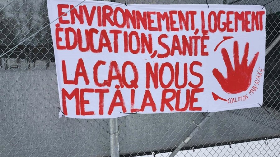 La Coalition Main rouge à Alma pour dénoncer les politiques d’austérité
