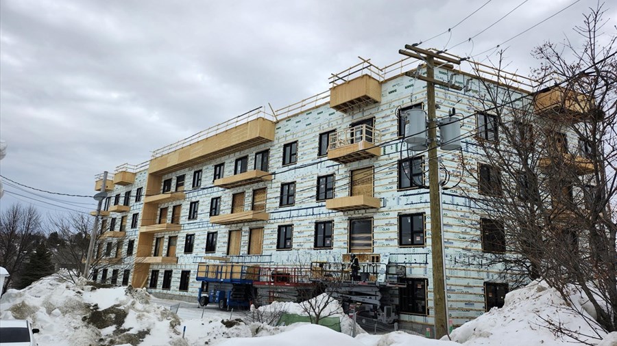 Québec veut accélérer les projets d’habitation dans les municipalités