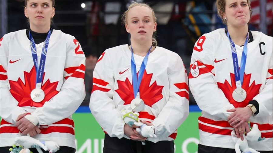 Le Canada croisaient le fer des États-Unis en finale du hockey féminin