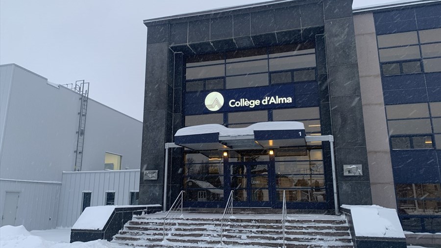 Le Collège d’Alma veut une équipe de hockey féminin en division 2