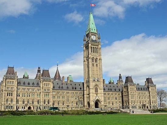 Mark Carney propose un débat parlementaire sur la guerre en Iran