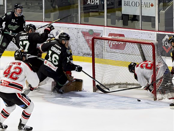Une autre sortie du tonnerre et les Marquis mènent 2 à 0