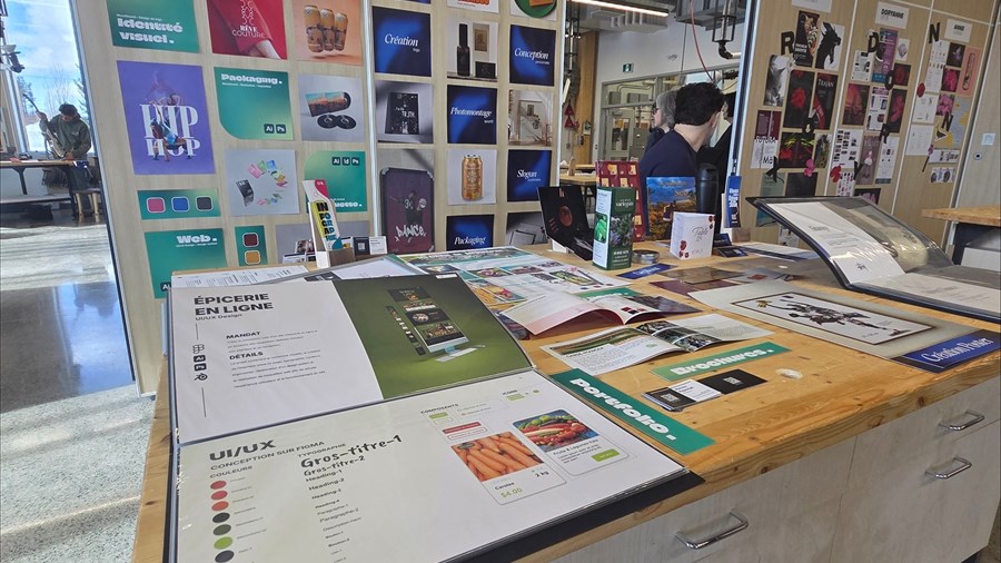 Un vernissage riche et coloré au CFP d’Alma  