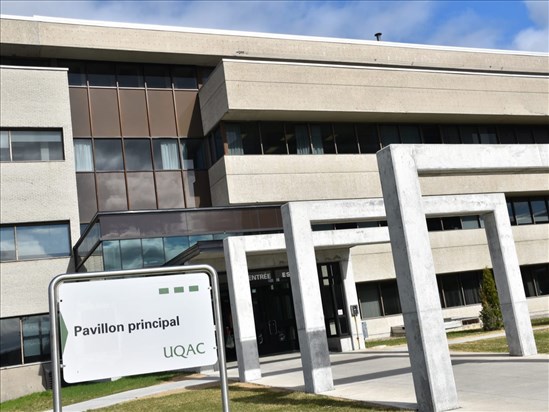 Une panne de courant force la fermeture du campus principal