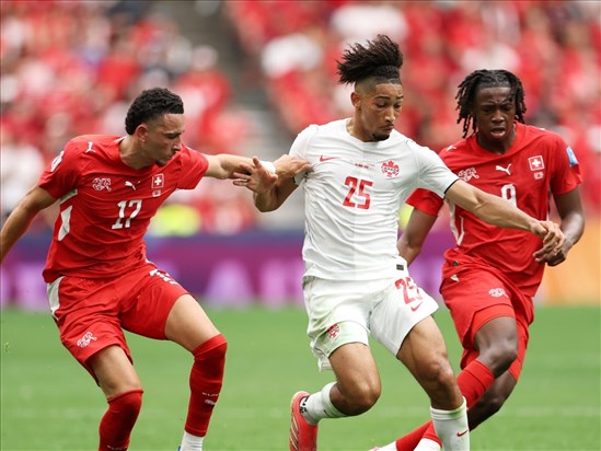 Malgré la défaite, le Canada avance en Coupe du monde