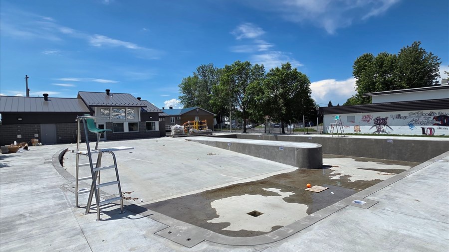 La piscine Naudville presque prête! 