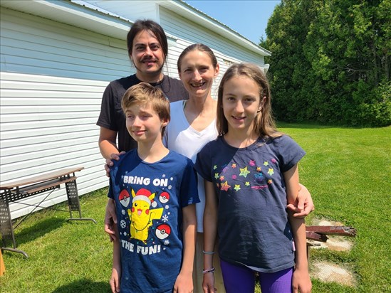 Après trois ans à Saint-Gédéon, une famille ukrainienne retourne dans son pays