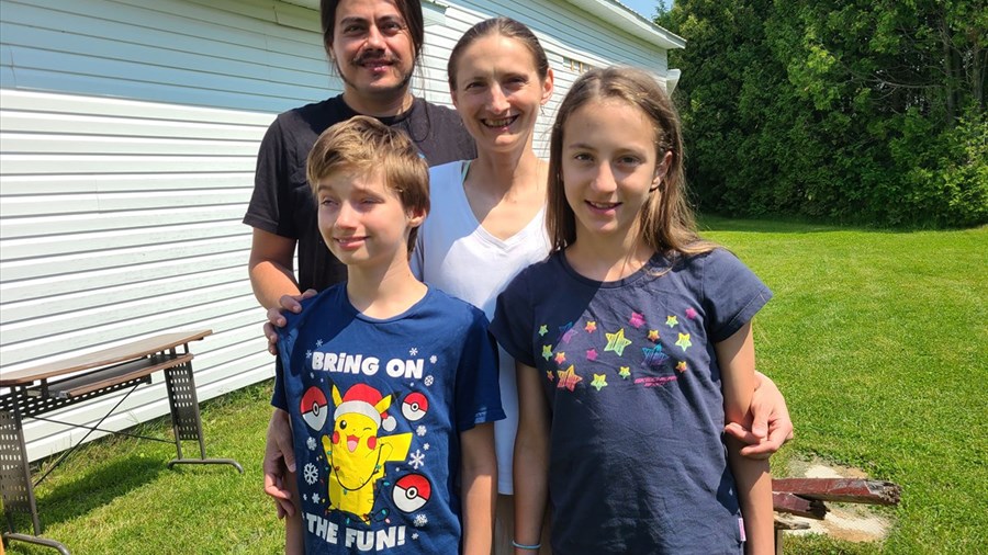 Après trois ans à Saint-Gédéon, une famille ukrainienne retourne dans son pays
