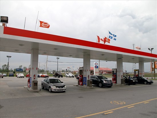 Ottawa laisse entendre un retour de la taxe sur l’essence en septembre