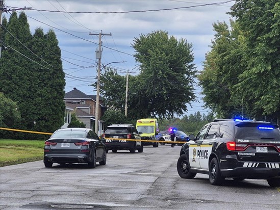 Un homme armé maîtrisé par la police dans le secteur Isle-Maligne à Alma